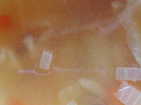 お腹に優しい◎玉ねぎと人参のみじん野菜スープ